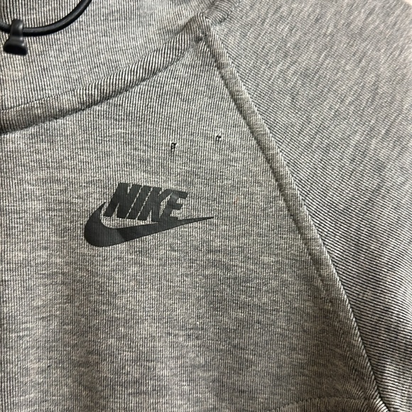 Gray Nike tech hoodie - Picture 9 of 15